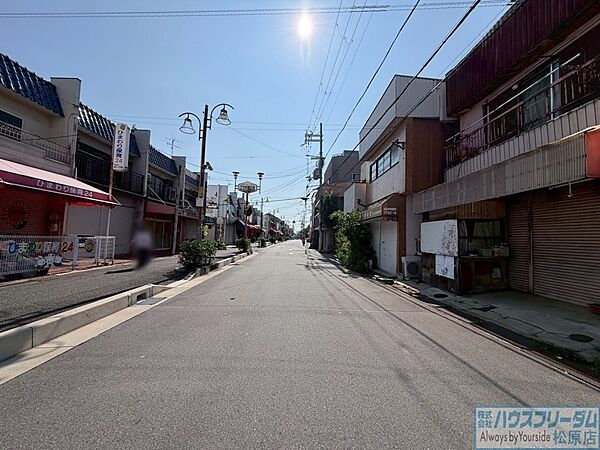 前面道路は4.8～6.8mと広々としております！