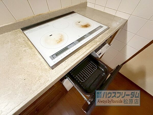 サッと拭くだけで簡単にお手入れできます♪