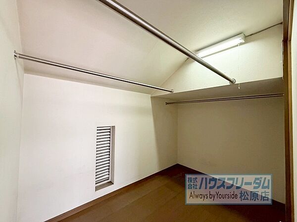 洋室？・収納