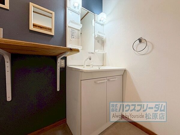 洗面台下にもたっぷり収納できます！