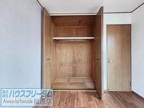 2階洋室？・収納