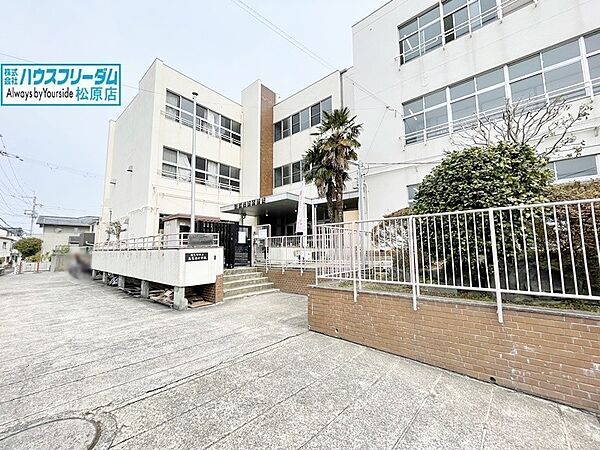 羽曳野市立高鷲南小学校