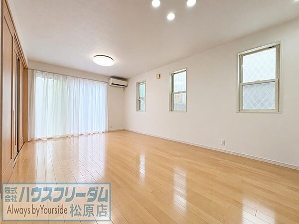 リビング/ダイニングを拡大表示