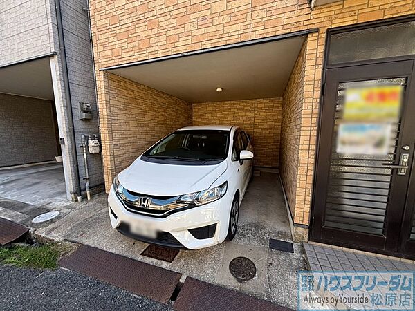 駐車スペースはこちら♪