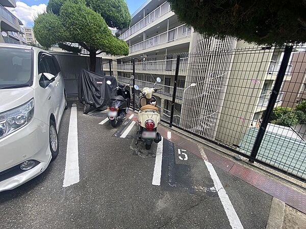 バイク置き場