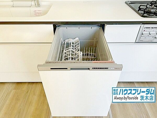 食器洗浄乾燥機も完備