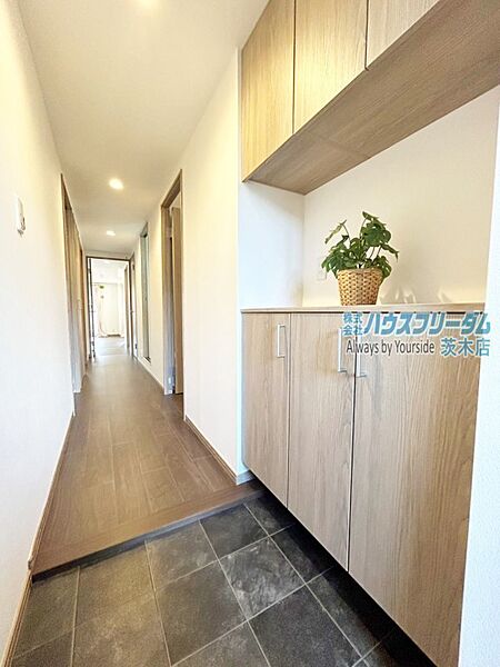 玄関を拡大表示