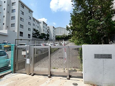 吹田市立南山田小学校