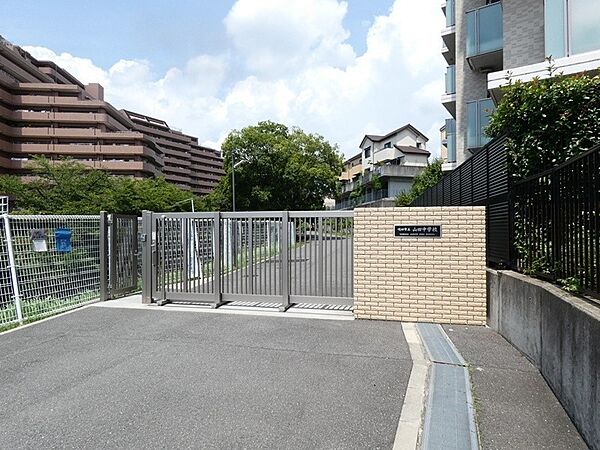 吹田市立山田中学校