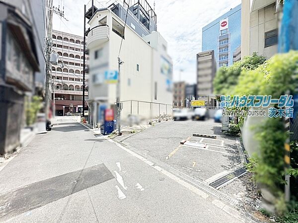 外観：327002796113