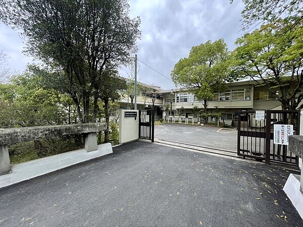 吹田市立高野台中学校
