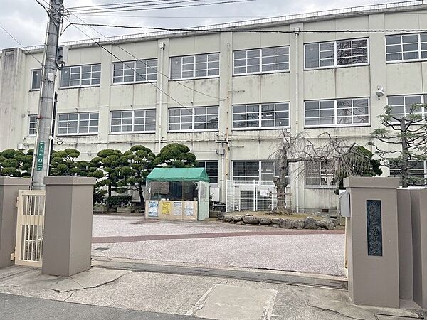 高槻市立大冠小学校