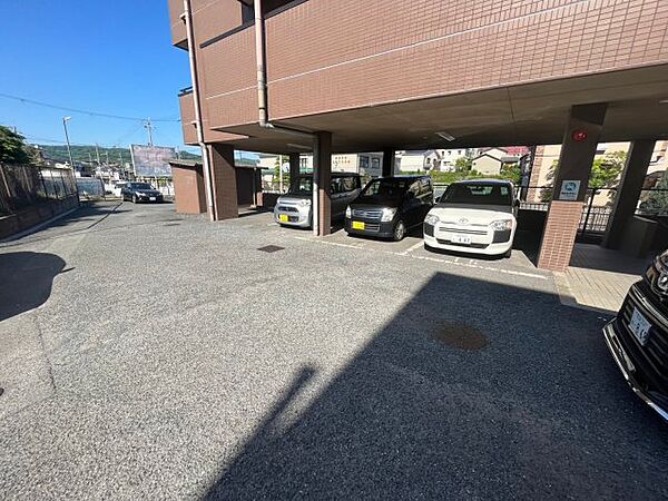 画像28:駐車場