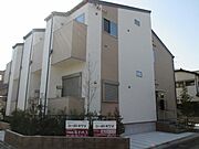 新浦安駅より徒歩16分 築9年10ヶ月 2階建の賃貸物件