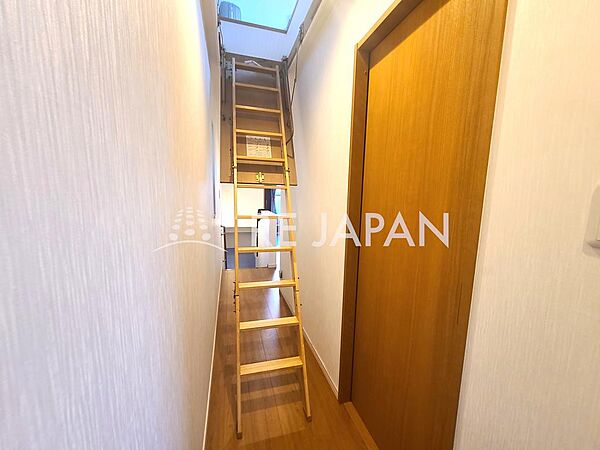 広々屋根裏収納付きのお家です(^^)/