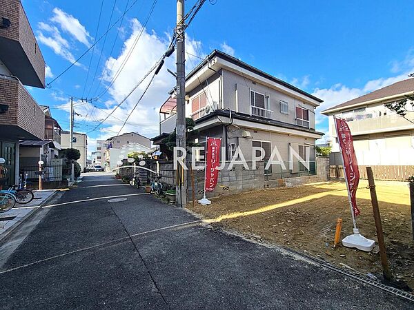 周辺徒歩圏内には、スーパーやコンビニ、ドラッグストアなど、複数のお買い物施設がございます(^^♪