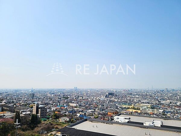 ～シャルマンコーポ枚岡公園A棟～現地住戸からの日中の眺望写真です♪