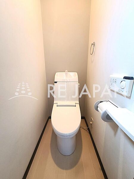 こちらは２階のトイレです♪トイレは１階と２階の二カ所にございます♪