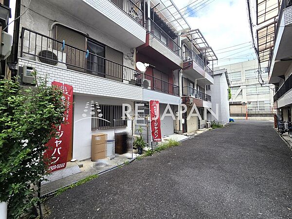 長瀬北小学校まで徒歩１分です(^_-)-☆小さなお子様にも安心の住環境です(^^)/