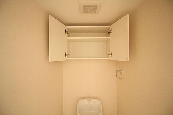 トイレには収納...