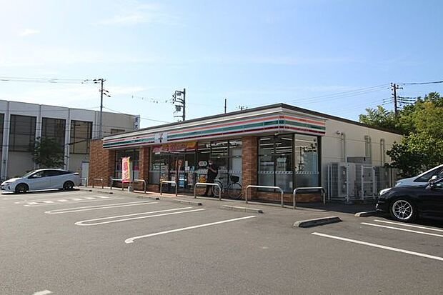 セブンイレブン　足立一ツ家3丁目店 220m