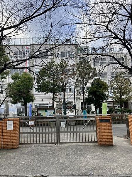 足立区立蒲原中学校 490m