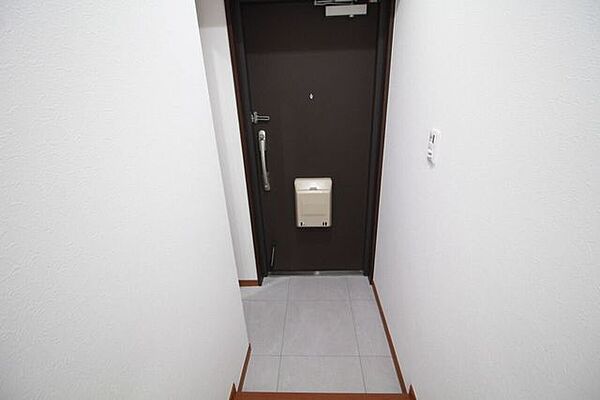 広々玄関は第一印象グッド！ゆとりのある空間は心も豊かにしてくれます。