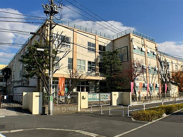 足立区立弘道小学校 700m