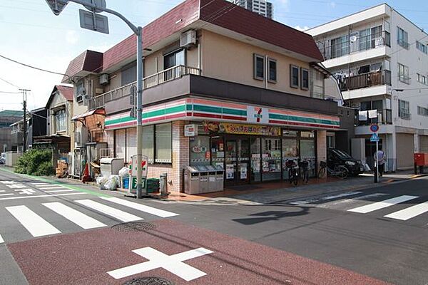 セブンイレブン 金町店 680m