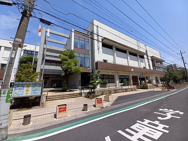 東和住区センター 420m