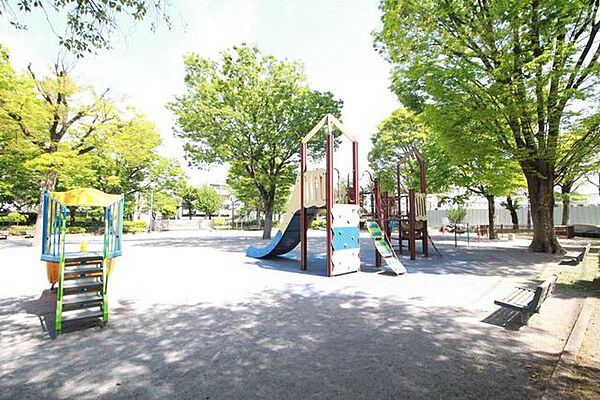金町公園 1140m