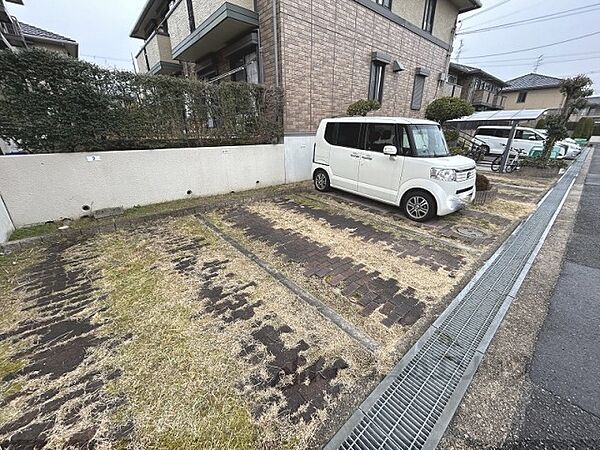 画像23:駐車場