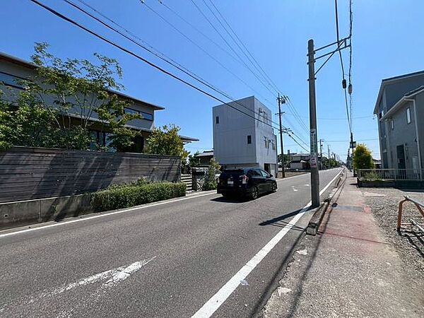 前面道路含む現地写真