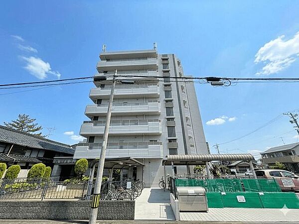 騒音や混雑が少ない閑静な住宅街は、家族連れや静かな暮らしを求める方におすすめです！さらに当物件と同様の物件の見学が可能です！気になる方はお気軽にお問い合わせください♪