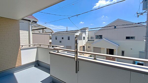 晴れた日には気持ちよく洗濯物を干せます。
