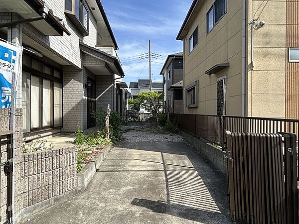 住宅ローンで購入予定のお客様。ローンのご相談は弊社スタッフにお任せ下さい。初めてのローンで不安な方、他の借り入れで不安な方もお気軽にご相談下さい。一緒にマイホームの夢を叶えましょう。