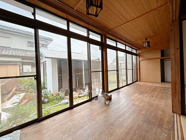 室内を拡大表示