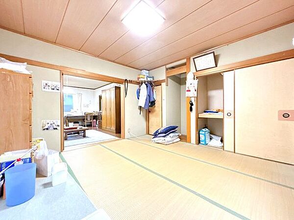 【1階和室】お荷物撤去、ハウスクリーニングを実施いたします。