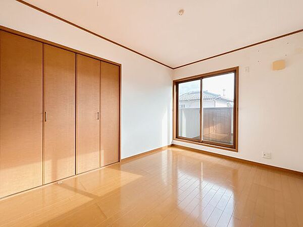 【洋室】約6帖の洋室です。クロスの張替を行います。