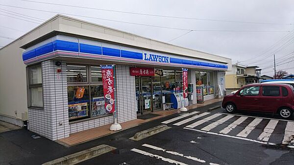 【周辺環境/中学校】ローソン岡谷小萩三丁目店まで約1200ｍ(車で約3分)