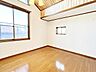 室内：【リフォーム後/洋室（3）】壁クロスの張替え、天井・床のクリーニングを行いました。9.5帖の洋室はご夫婦の寝室やお子様のお部屋などにもぴったりです。