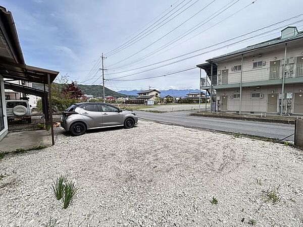【リフォーム中/駐車場】
