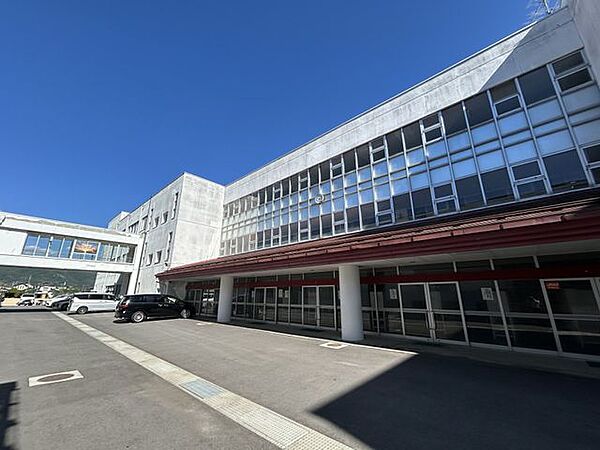 【周辺環境/中学校】岡谷市立北部中学校まで徒歩22分（約1.5km） 1500m