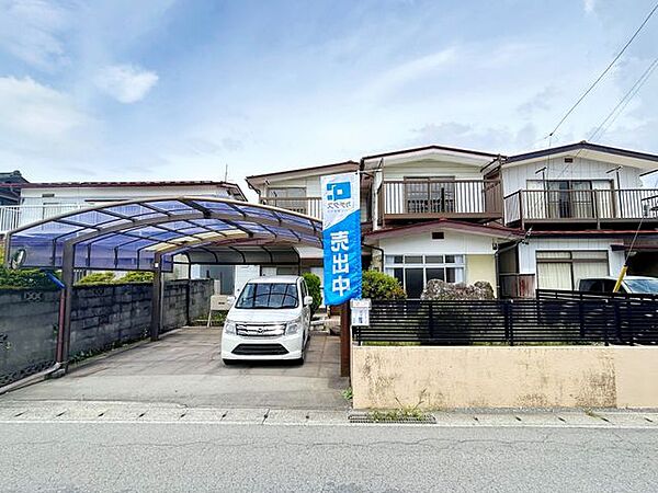 【現況販売・外観別角度】別角度から撮影した外観写真です。建物の形状や敷地との位置関係をご確認いただけます。