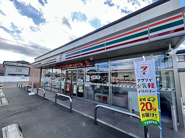 【周辺情報・コンビニ】セブンイレブン　諏訪中州福島店店様まで850ｍ（徒歩9分）生活で欠かせない24時間利用できるコンビニ。