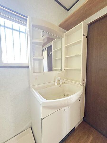 【リフォーム中/洗面化粧台】ハウステック製の洗面化粧台に新品交換予定です。