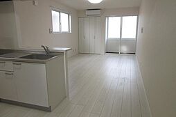 グランメゾンII 201 2階ワンルームのリビング/ダイニング