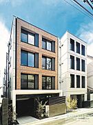 代々木駅より徒歩4分 2階 築2年8ヶ月の賃貸物件