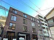 西新宿駅より徒歩3分 築1年11ヶ月 4階建の賃貸物件