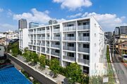 中野駅より徒歩7分 築6年1ヶ月 5階建の賃貸物件